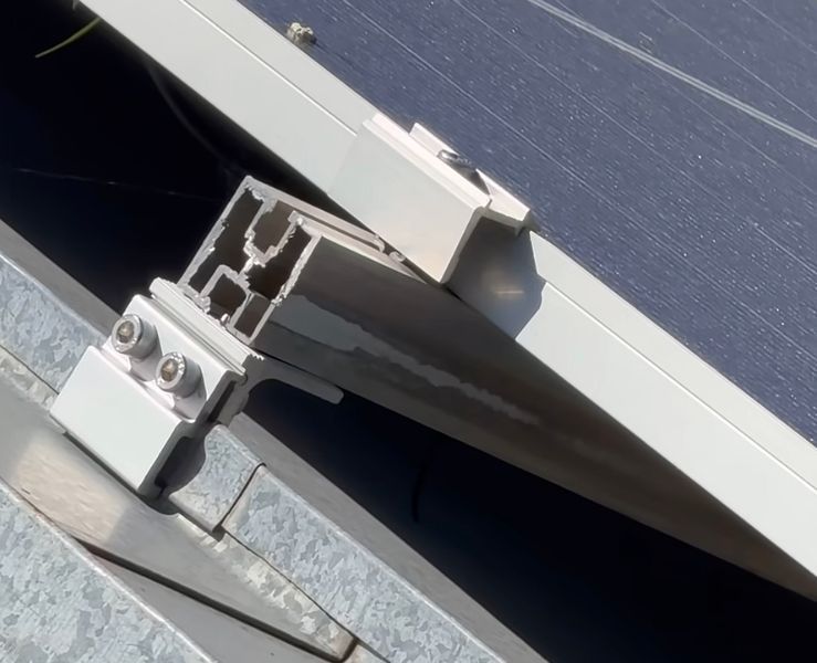 Зажим для солнечной панели для металической фальцевой крыши AR2-MRH14 фото